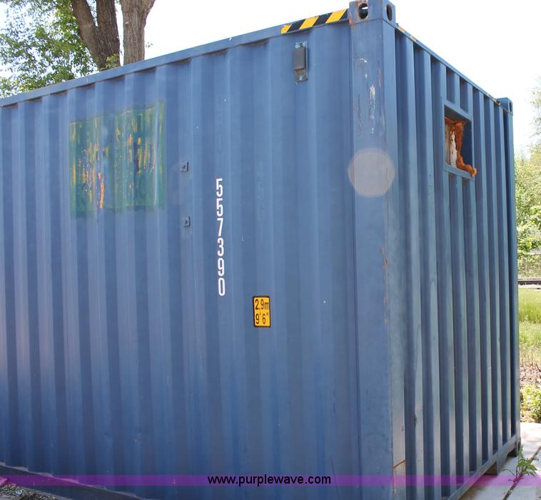 image for item L9683 2002 2690 Co-FT 40' storage container