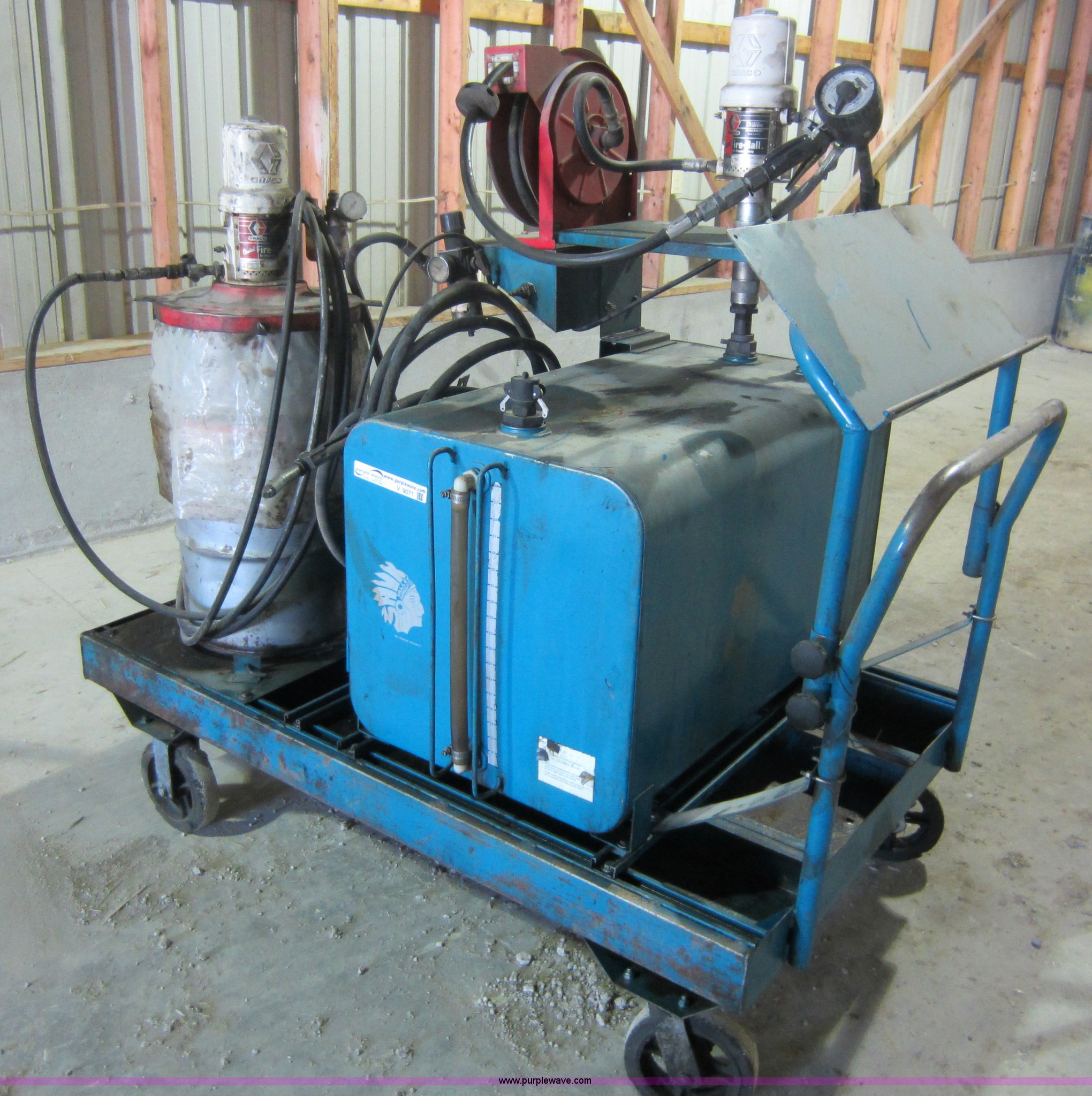 Valley lube cart in Canton, KS Item V9071 sold Purple Wave