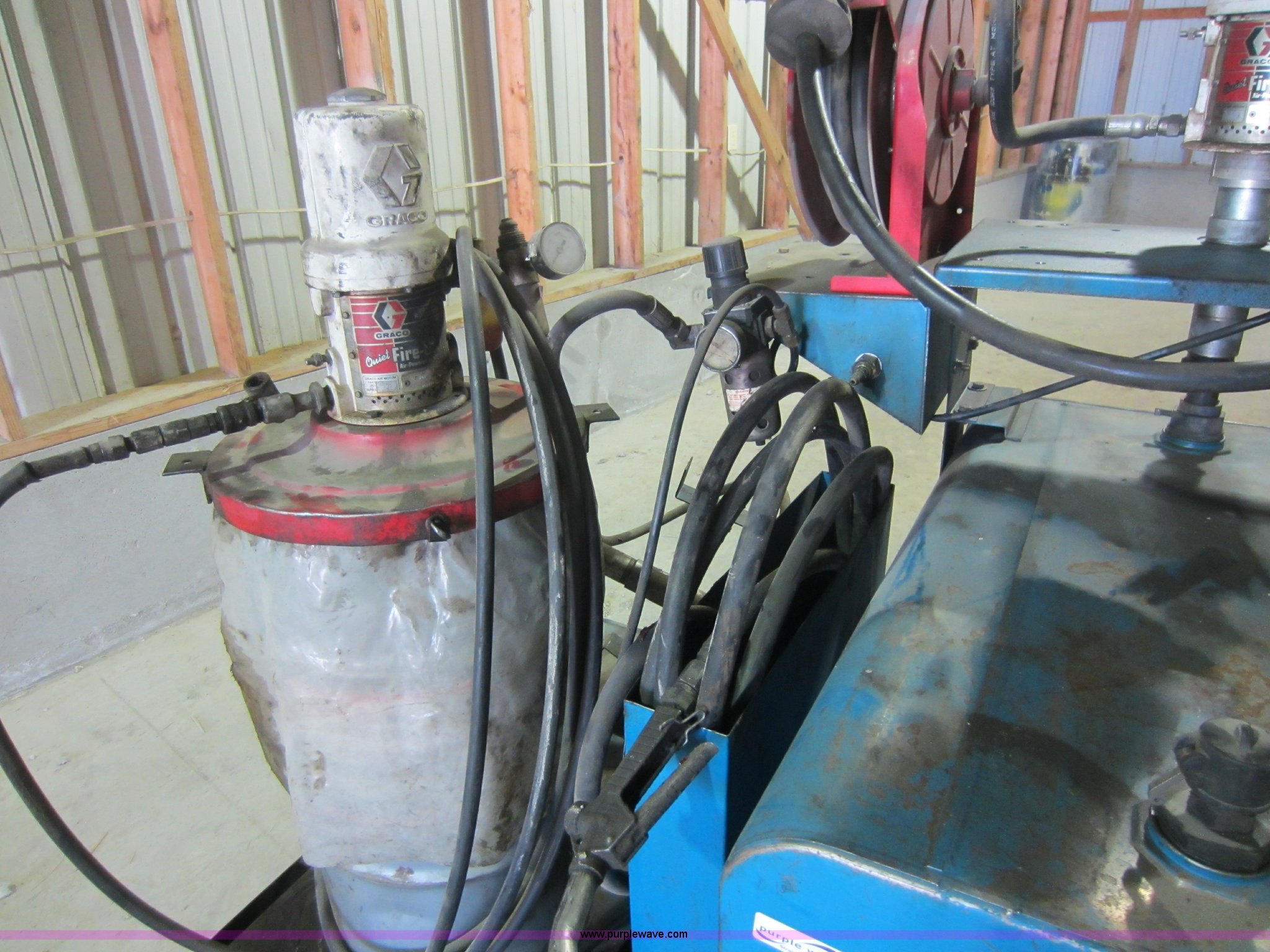 Valley lube cart in Canton, KS Item V9071 sold Purple Wave