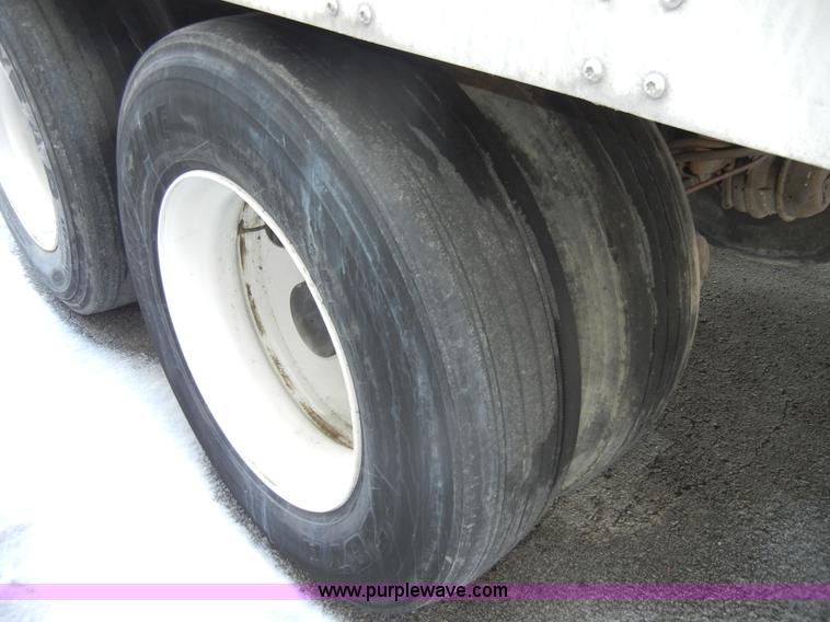 image for item A3486 1999 Wabash 53' reefer trailer