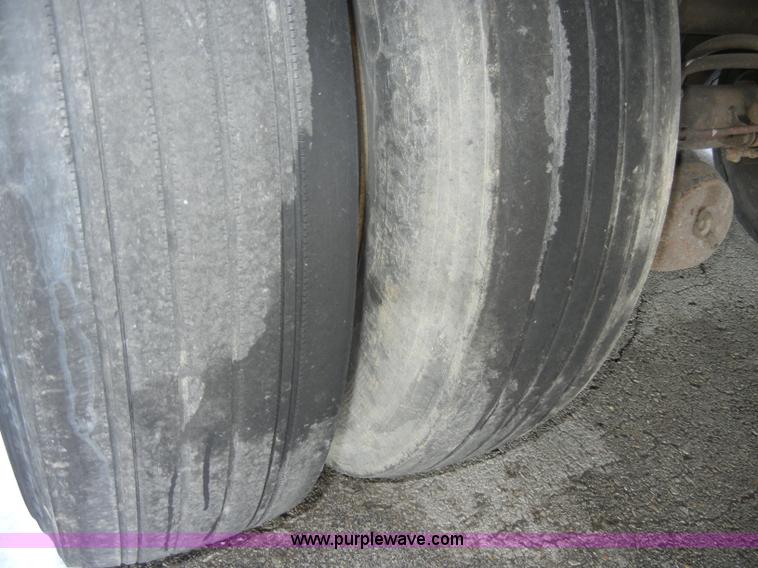 image for item A3486 1999 Wabash 53' reefer trailer