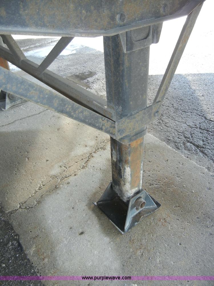 image for item A3486 1999 Wabash 53' reefer trailer