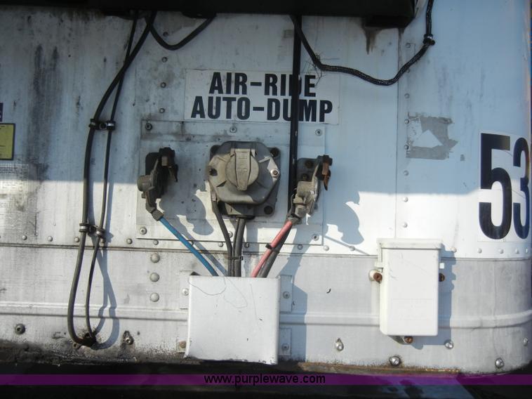 image for item A3486 1999 Wabash 53' reefer trailer