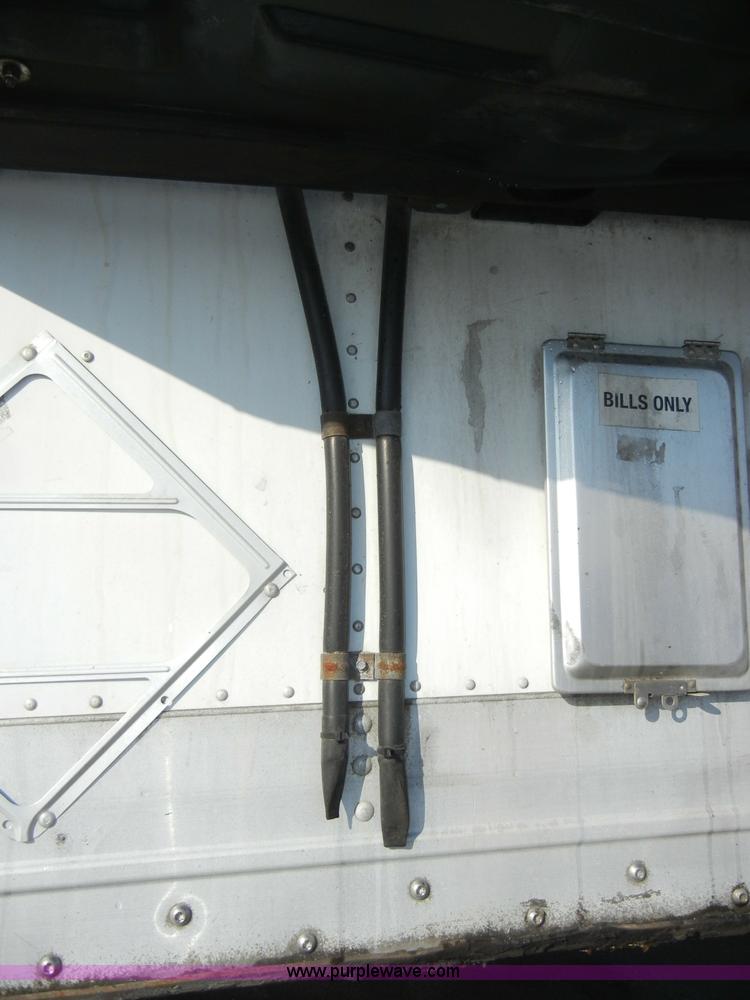 image for item A3486 1999 Wabash 53' reefer trailer