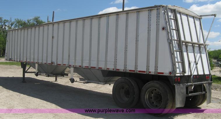 image for item A6321 1992 Merritt hopper bottom trailer