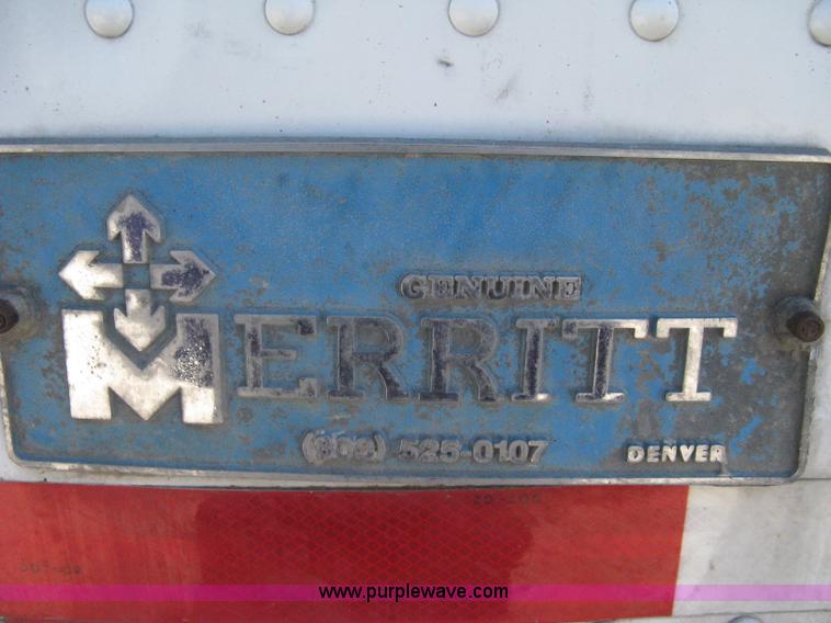 image for item A6321 1992 Merritt hopper bottom trailer