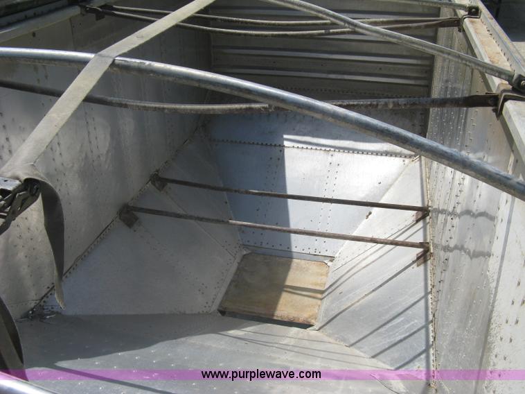 image for item A6321 1992 Merritt hopper bottom trailer