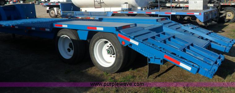 image for item B1195 1953 25 ton drop deck semi trailer
