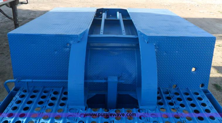 image for item B1195 1953 25 ton drop deck semi trailer