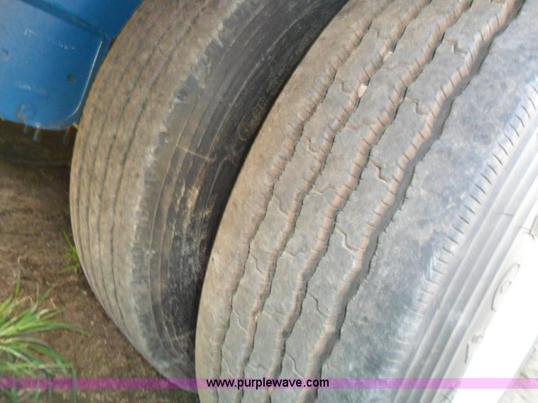 image for item B1195 1953 25 ton drop deck semi trailer