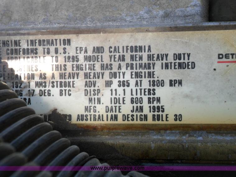 image for item B1196 1995 White/volvo WIA semi truck