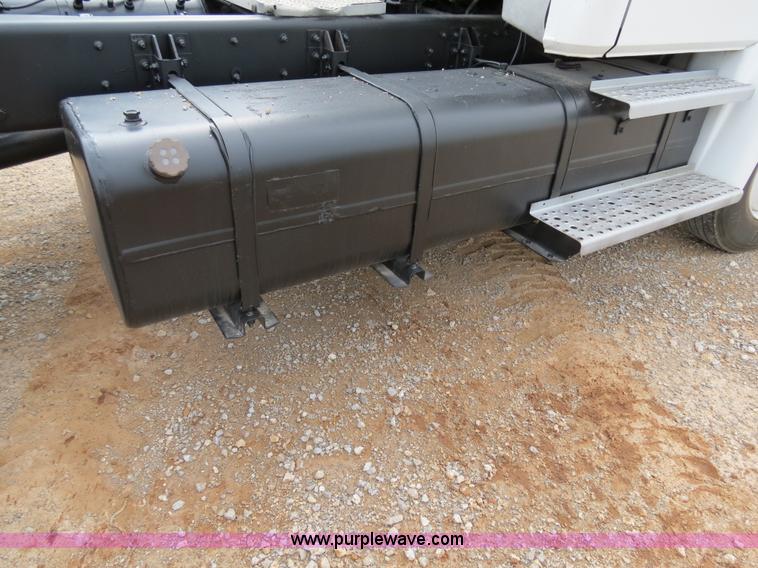 image for item B2279 1999 Freightliner FL80 semi truck