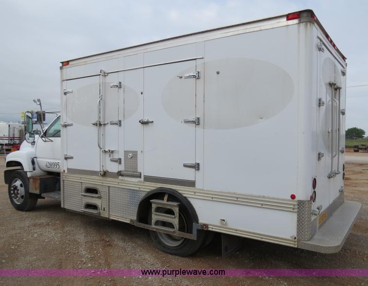 image for item B2280 1999 GMC C6500 refrigerator box truck