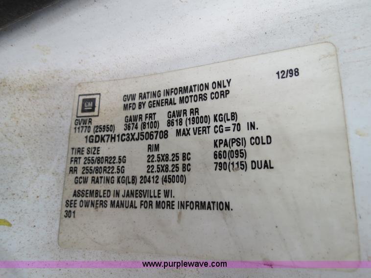 image for item B2280 1999 GMC C6500 refrigerator box truck