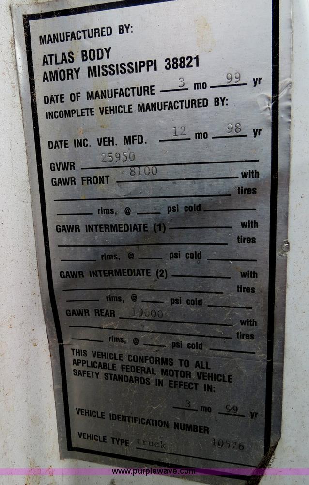 image for item B2280 1999 GMC C6500 refrigerator box truck