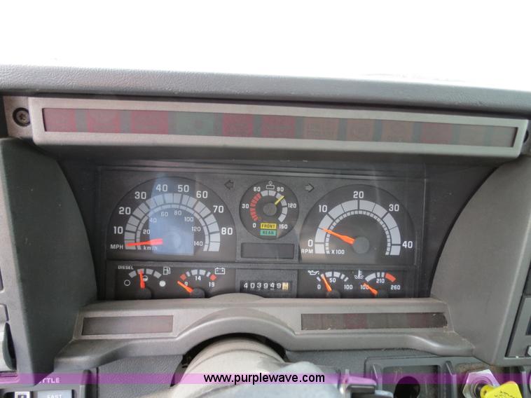 image for item B2280 1999 GMC C6500 refrigerator box truck