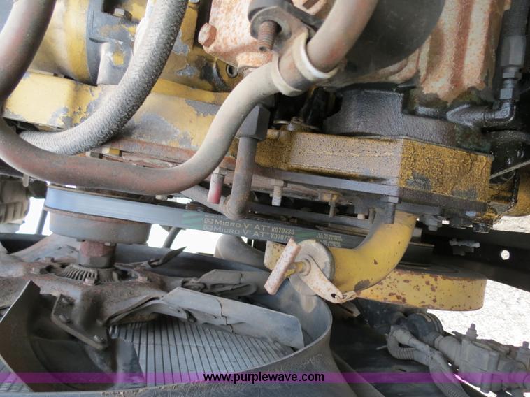 image for item B2280 1999 GMC C6500 refrigerator box truck