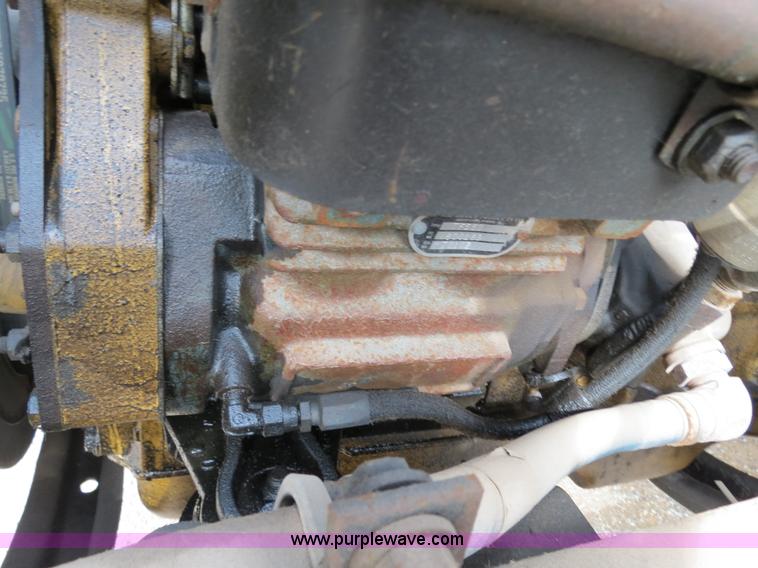 image for item B2280 1999 GMC C6500 refrigerator box truck