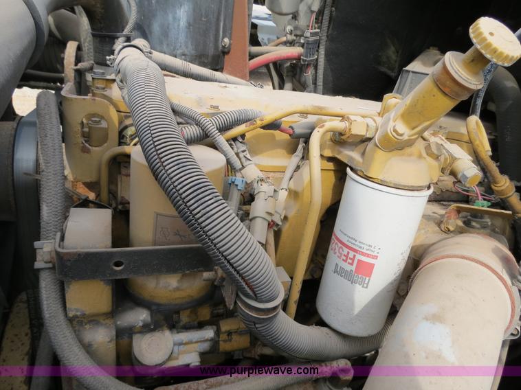 image for item B2280 1999 GMC C6500 refrigerator box truck