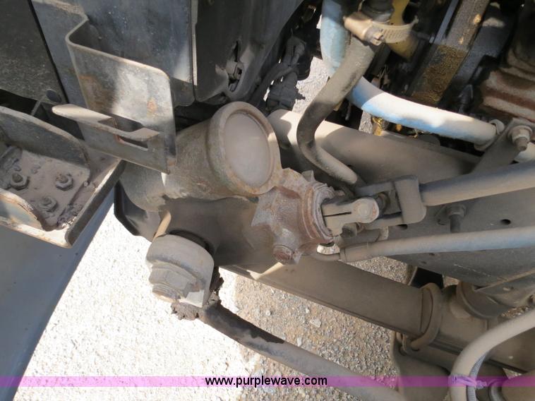 image for item B2280 1999 GMC C6500 refrigerator box truck