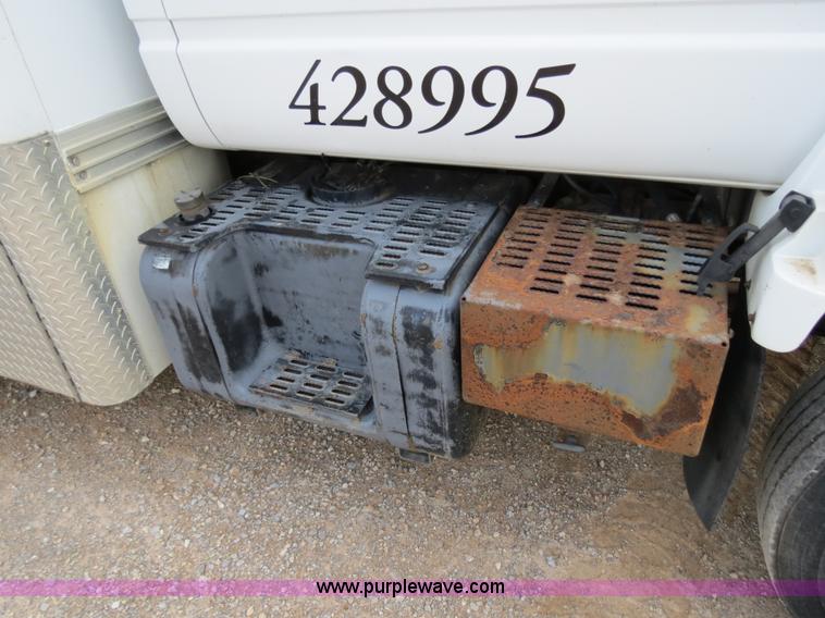 image for item B2280 1999 GMC C6500 refrigerator box truck