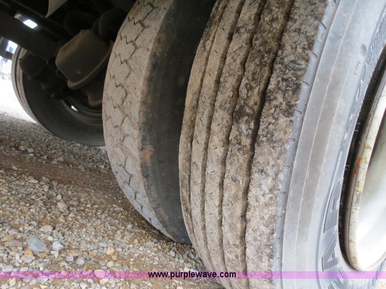 image for item B2280 1999 GMC C6500 refrigerator box truck