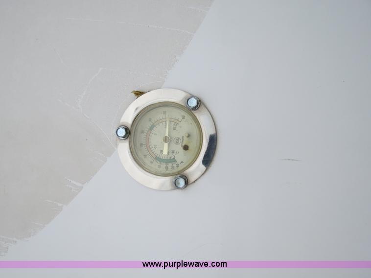 image for item B2280 1999 GMC C6500 refrigerator box truck