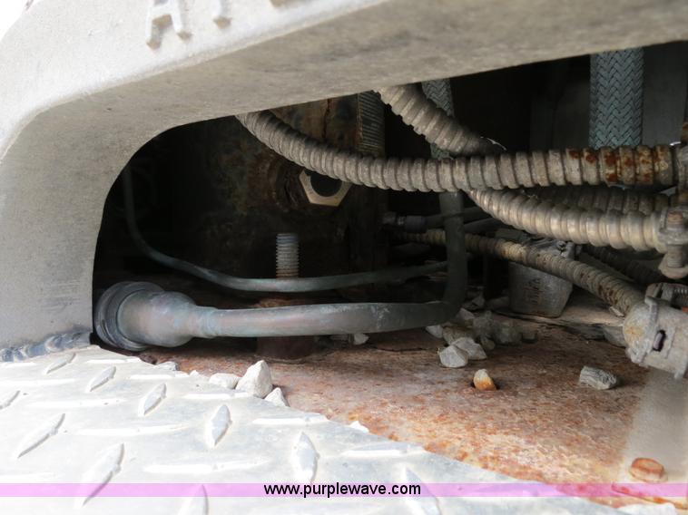 image for item B2280 1999 GMC C6500 refrigerator box truck