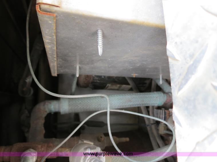 image for item B2280 1999 GMC C6500 refrigerator box truck