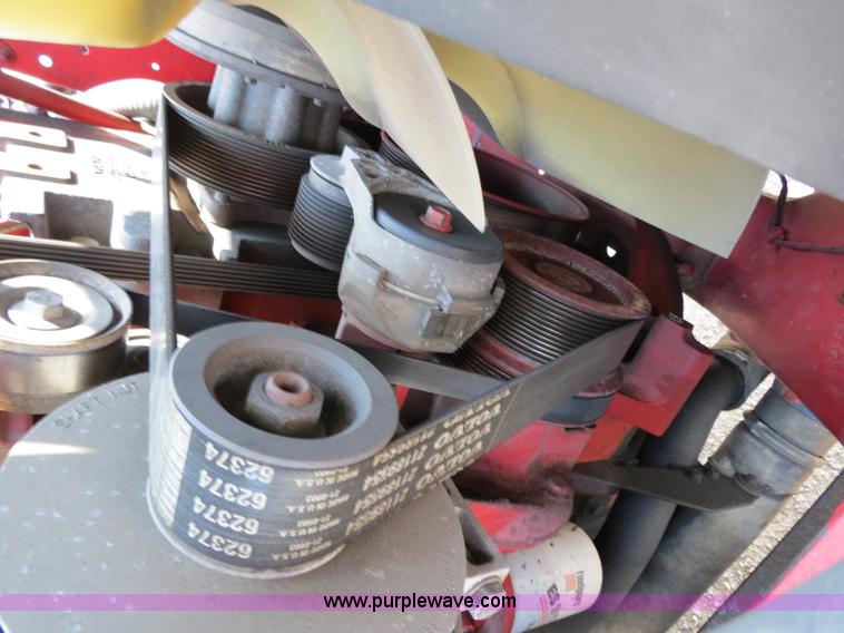 image for item B2281 2006 Volvo VNL semi truck