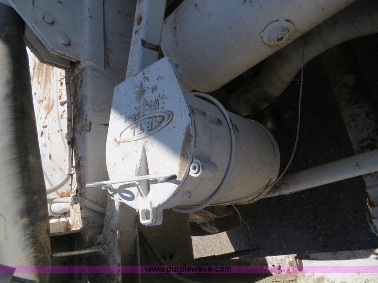 image for item B2292 1970 Fruehauf 40' aluminum pneumatic dry bulk trailer