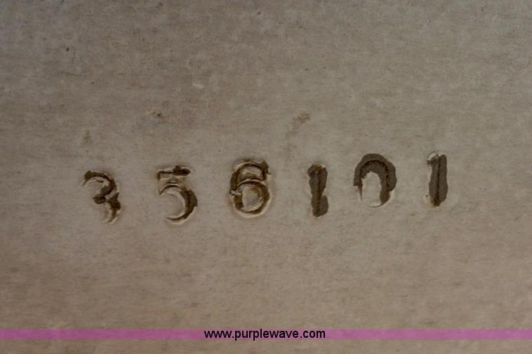 image for item B2292 1970 Fruehauf 40' aluminum pneumatic dry bulk trailer