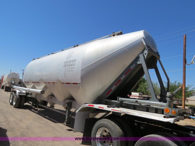image for item B2293 1984 Fruehauf 42' aluminum pneumatic dry bulk trailer