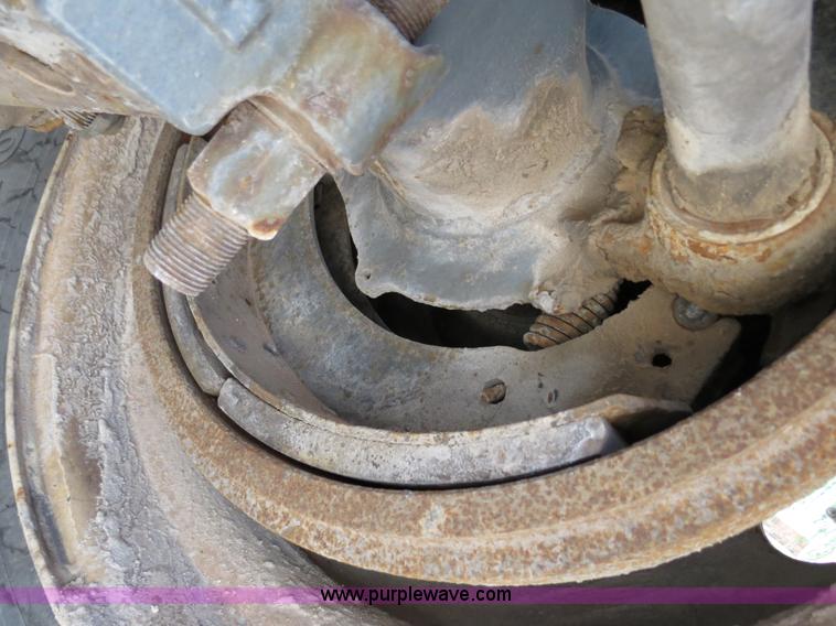 image for item B2293 1984 Fruehauf 42' aluminum pneumatic dry bulk trailer