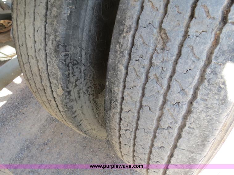 image for item B2293 1984 Fruehauf 42' aluminum pneumatic dry bulk trailer