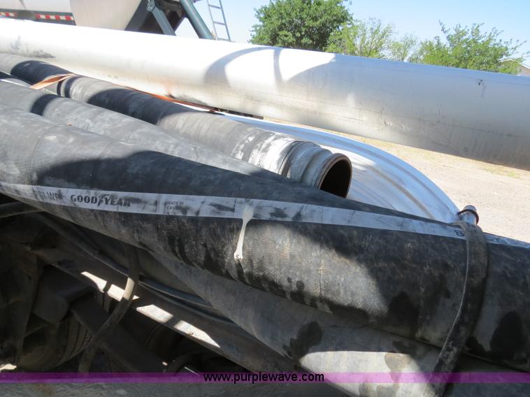 image for item B2293 1984 Fruehauf 42' aluminum pneumatic dry bulk trailer