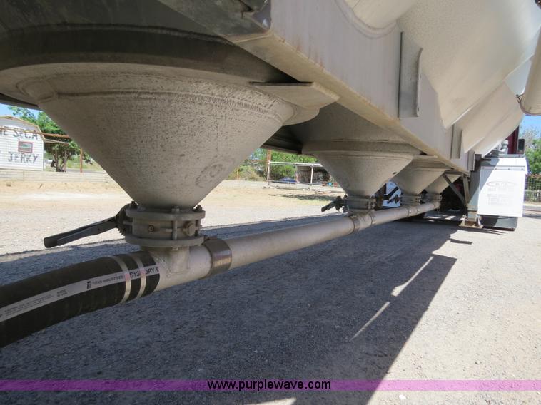 image for item B2293 1984 Fruehauf 42' aluminum pneumatic dry bulk trailer