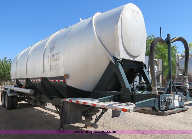 image for item B2294 1973 Heil 40' aluminum pneumatic dry bulk trailer