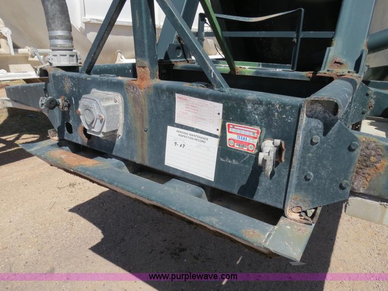 image for item B2294 1973 Heil 40' aluminum pneumatic dry bulk trailer