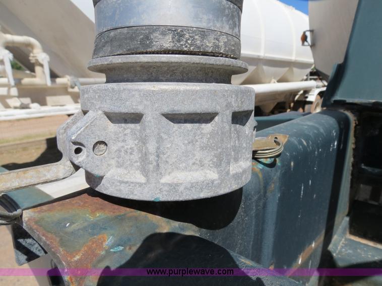 image for item B2294 1973 Heil 40' aluminum pneumatic dry bulk trailer