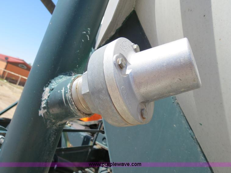 image for item B2294 1973 Heil 40' aluminum pneumatic dry bulk trailer