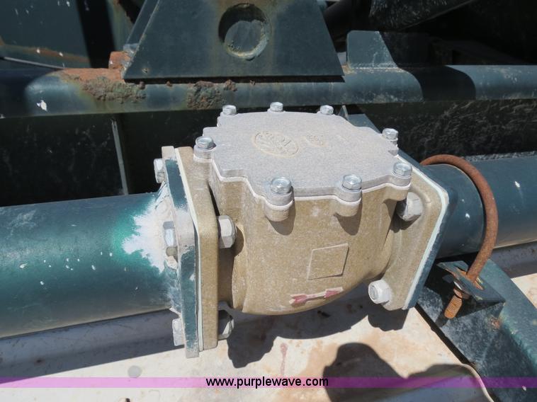 image for item B2294 1973 Heil 40' aluminum pneumatic dry bulk trailer