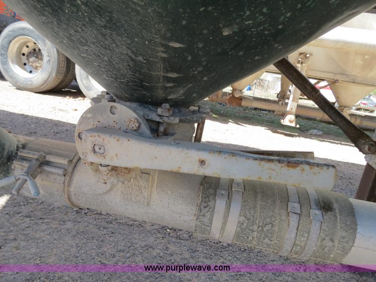 image for item B2294 1973 Heil 40' aluminum pneumatic dry bulk trailer