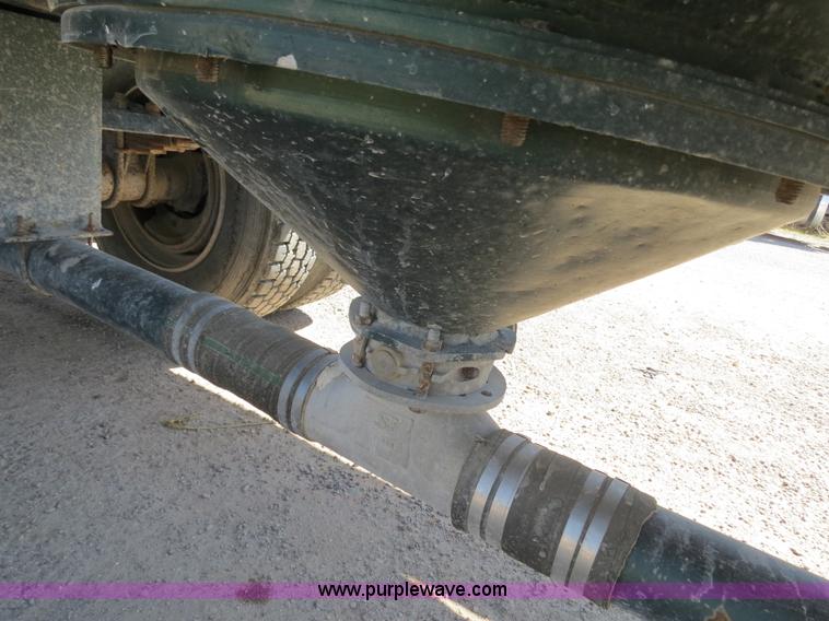 image for item B2294 1973 Heil 40' aluminum pneumatic dry bulk trailer