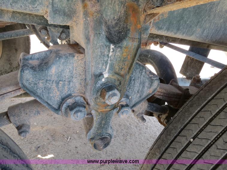 image for item B2294 1973 Heil 40' aluminum pneumatic dry bulk trailer