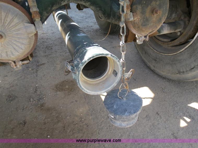 image for item B2294 1973 Heil 40' aluminum pneumatic dry bulk trailer