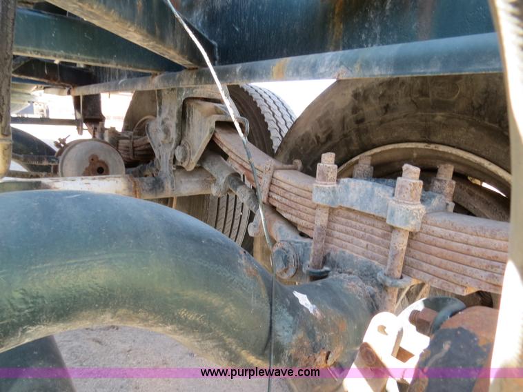 image for item B2294 1973 Heil 40' aluminum pneumatic dry bulk trailer