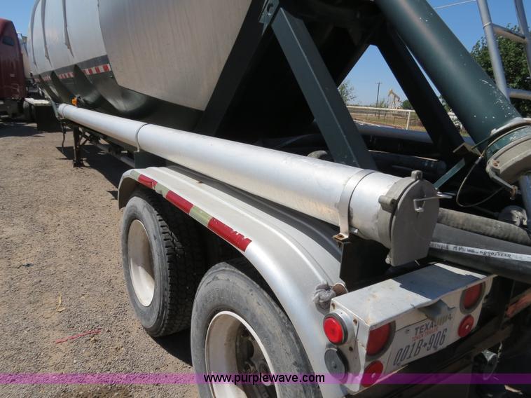 image for item B2294 1973 Heil 40' aluminum pneumatic dry bulk trailer