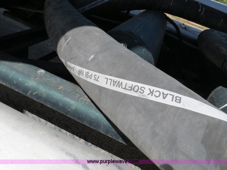 image for item B2294 1973 Heil 40' aluminum pneumatic dry bulk trailer