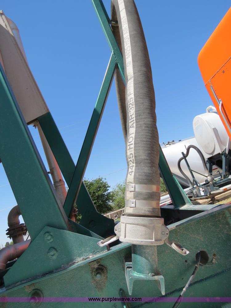 image for item B2295 1971 Fruehauf 40' aluminum pneumatic dry bulk trailer